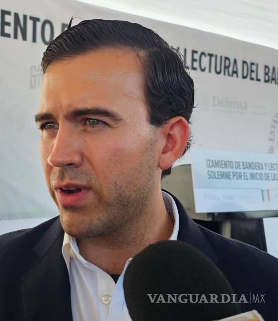 $!Durante la distribución de paquetes escolares, el titular de Mejora Coahuila reiteró: “No hay límites establecidos por parte de la Secretaría de Salud, y eso nos permite avanzar”.