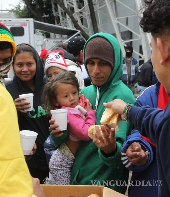 $!Estudia el Parlamento Europeo asistir a los migrantes en la frontera México-EU