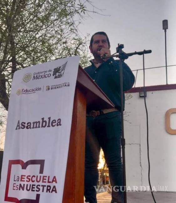 $!Pepe Erives, director regional de Bienestar, detalló los proyectos de mejora que se llevarán a cabo en el plantel.