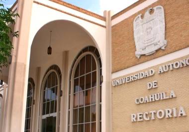 Universidad Autónoma de Coahuila estiman que el aparato burocrático de la institución y hospitales universitarios sea reducido.