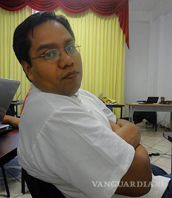 $!El exfuncionario universitario Fernando Casas, fijó su postura.