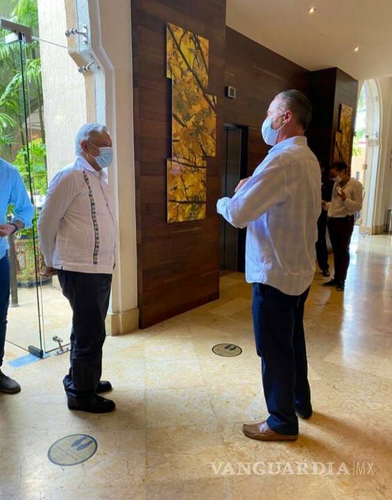 $!Hasta que los médicos me digan que ayuda, usaré cubrebocas: AMLO