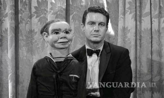 $!“The Dummy,” es el episodio 98 de la serie de antología de televisión estadounidense The Twilight Zone, protagonizado por Cliff Robertson como un ventrílocuo.