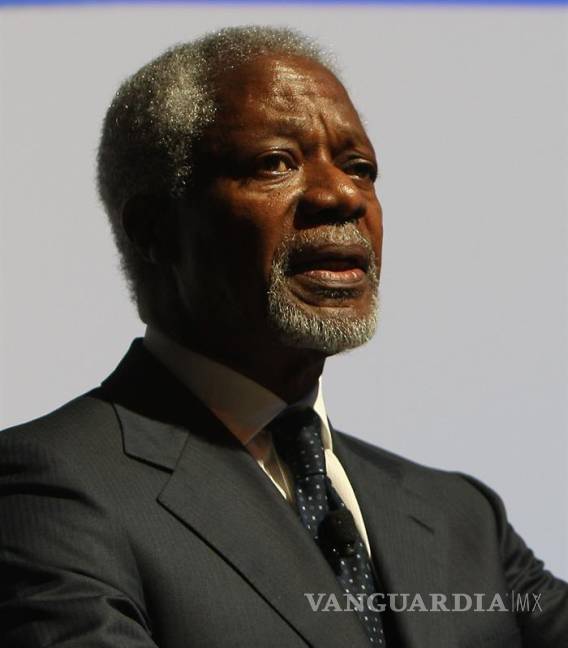 $!Clinton recordó apoyo de Annan a la lucha contra el Sida y proteger a civiles