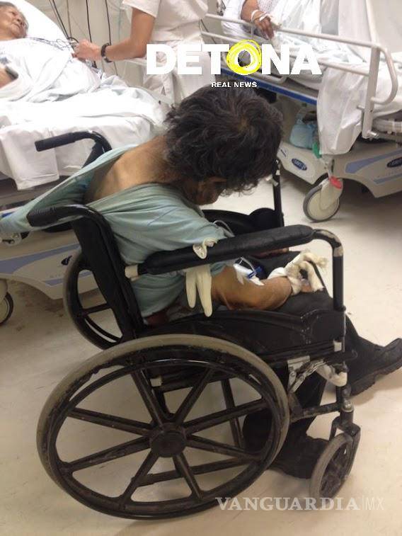 $!El paciente se les murió en la silla de ruedas, mientras aguardaba a ser atendido en una de las salas de espera.