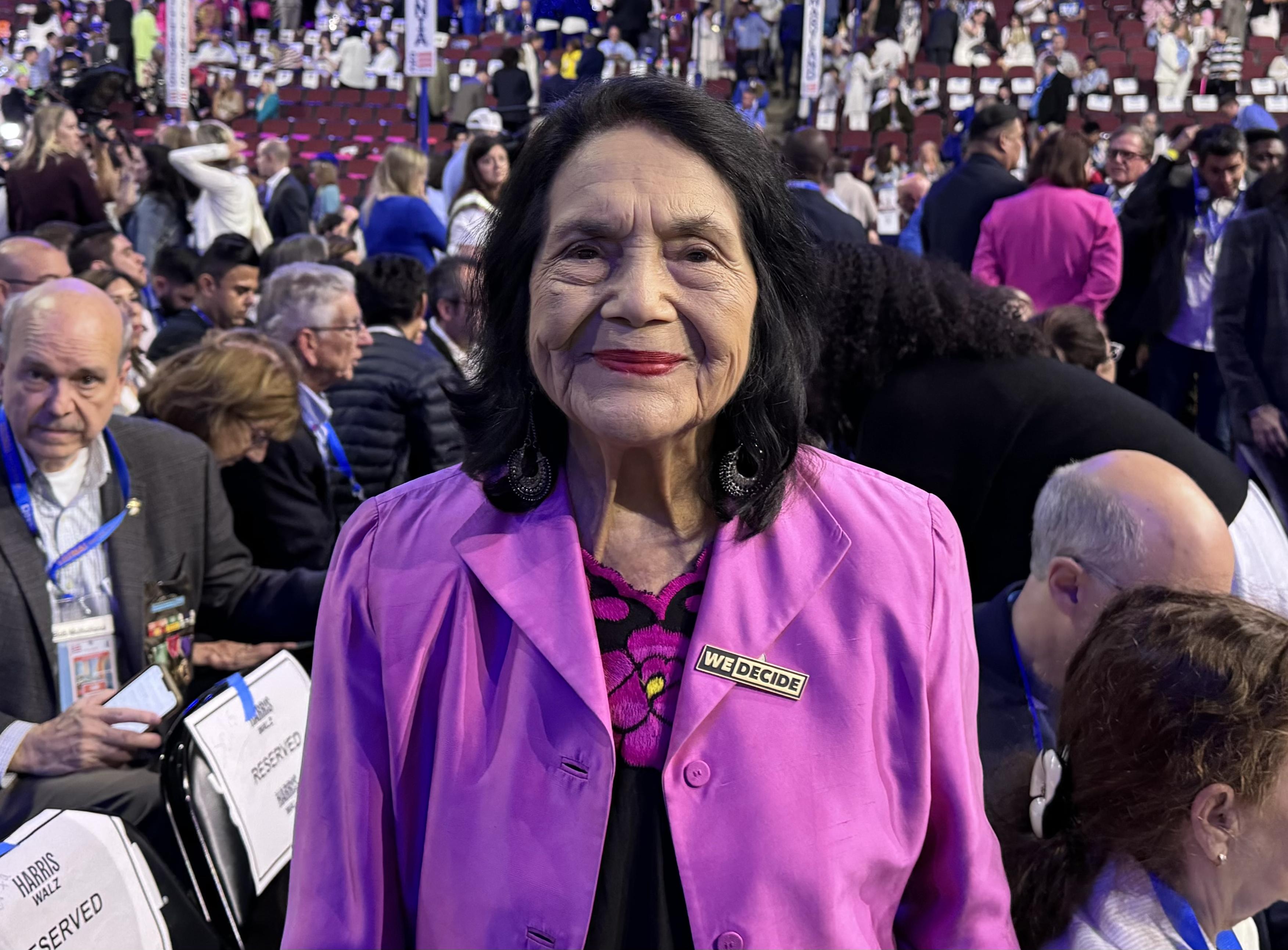 Dolores Huerta, icónica sindicalista, cumple hoy 96 años con su imagen más fortalecida