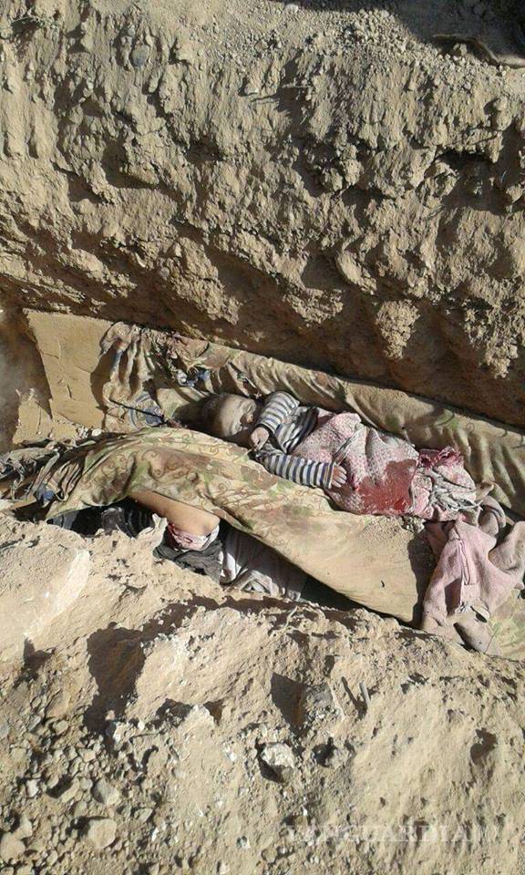 $!Denuncian que ataque de coalición encabezada por EU mató a decenas de civiles en Siria