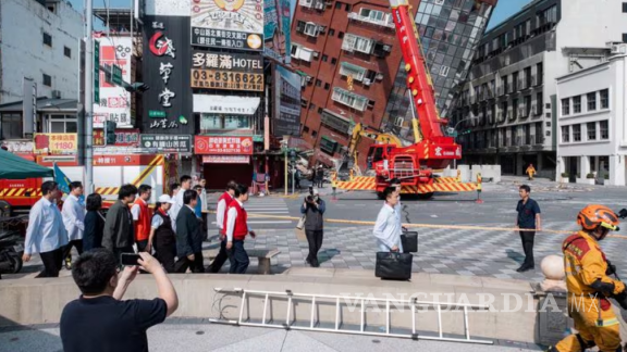 Suman 16 Muertos Tras Sismo De 7.4 En Taiwán