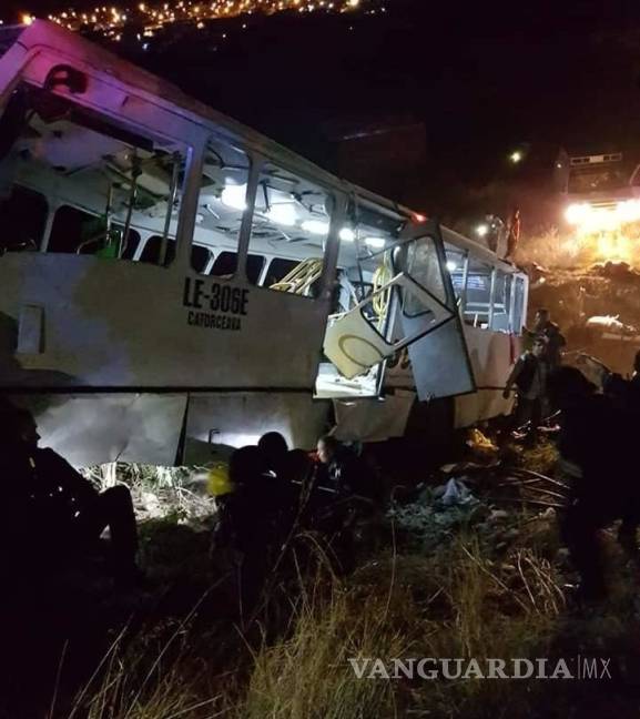 $!Ya son nueve muertos tras accidente de autobús en León