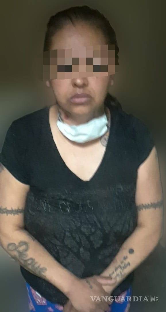 $!Detienen a mujer con droga, al oriente de Saltillo; sospechan es la ‘robaviejitos’