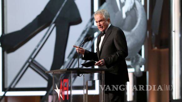 $!Steve Martin y Martin Short se besan por Diane Keaton