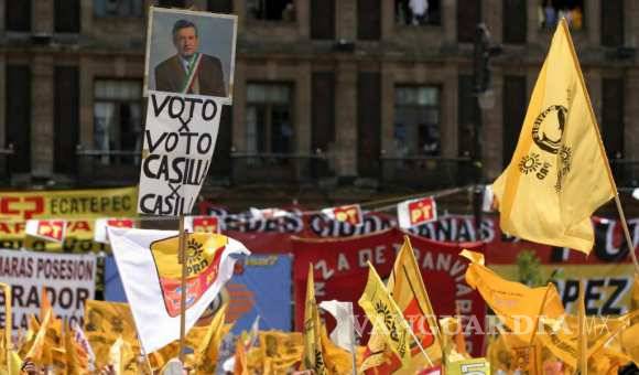 $!Como en Venezuela; México tuvo un presidente 'legítimo' y uno oficial: Le recuerdan a Calderón batalla con AMLO en 2006