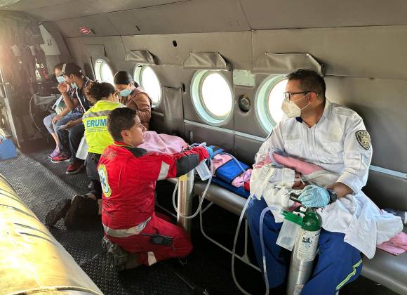 Trasladan a 6 menores de edad afectados por huracán Otis a hospitales IMSS e ISSSTE en CDMX