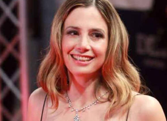 Mira Sorvino Da A Luz A Su Cuarto Hijo