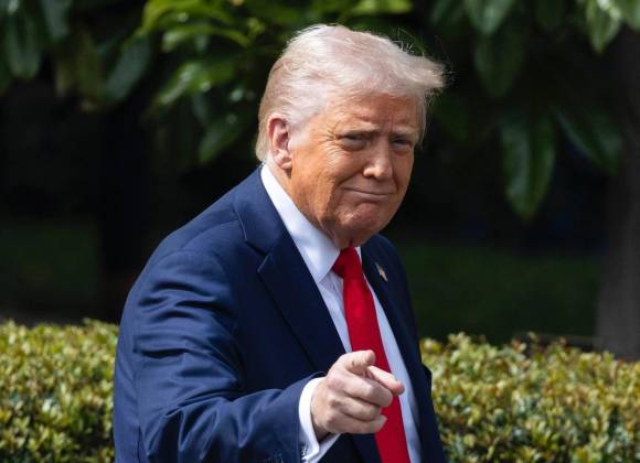 Acusa Trump a Zelenski de iniciar una guerra con Rusia que no podía ganar