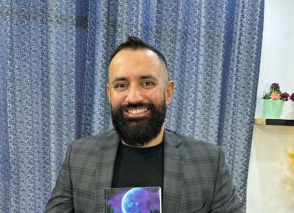 De la realidad a la ficción: Farid Mery presenta su primera novela ‘El libro de Laila’