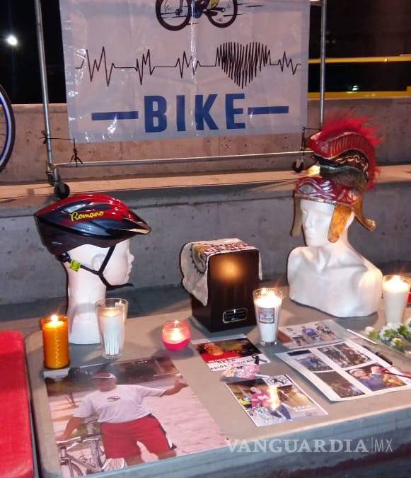 Colectivos de ciclistas de Saltillo hacen homenaje a compañero que falleció tras caída de bicicleta