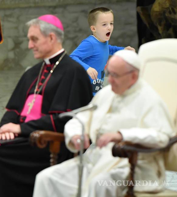 $!Cuando la inocencia de un niño toma el control del Vaticano (fotogalería)