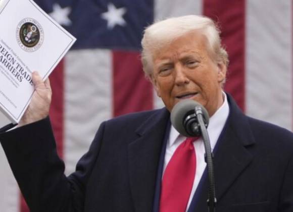 Trump se jacta de que los aranceles radicales harán a Estados Unidos ‘mucho más fuerte’