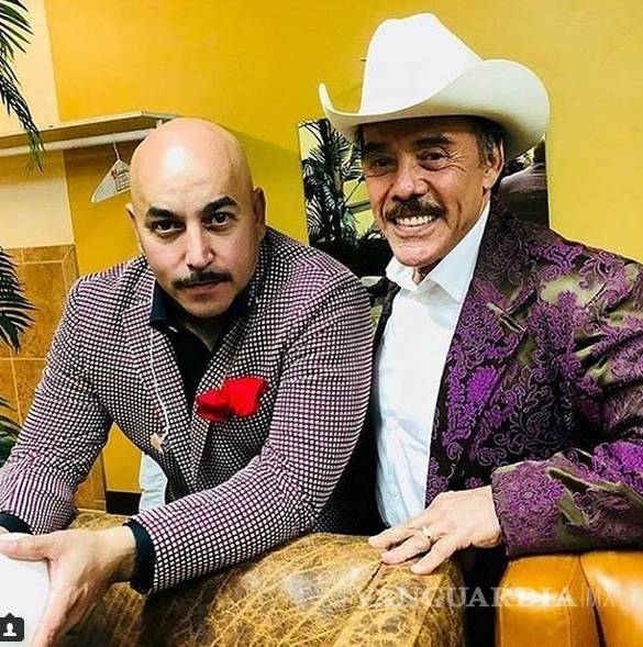 Lupillo Rivera se reencuentra con su padre y brinda respaldo a hijo de Jenni Rivera