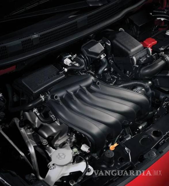 $!El confiable motor de 1.6 litros con 106 hp sigue impulsando al Nissan March, con opciones de transmisión manual o automática.
