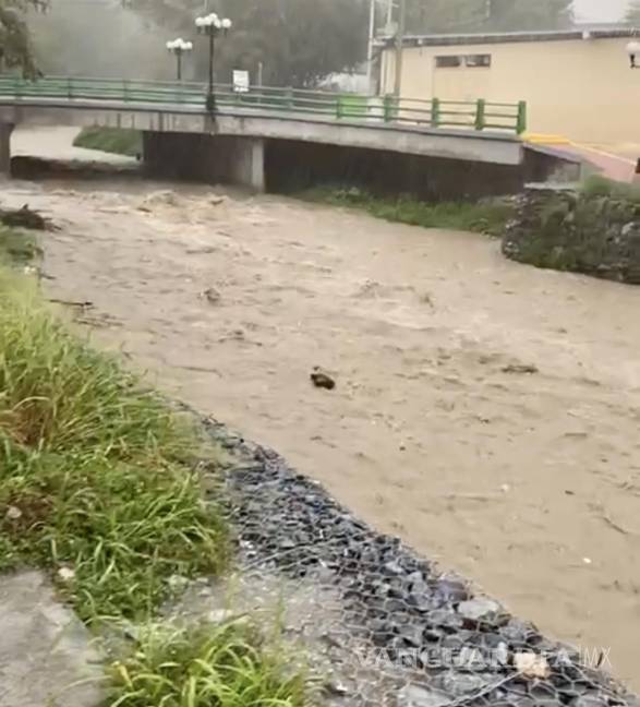 $!Datos del SMN indican que ayer domingo llovió en el área metropolitana de Monterrey lo que en promedio llueve en todo el año en Nuevo León: 650 mm.