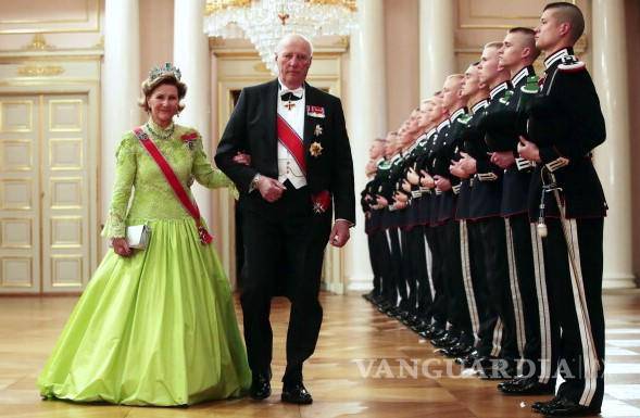 $!El funeral de Harald se celebrará en la catedral de Oslo, y reposará junto a su madre, la princesa heredera Martha, su padre, el rey Olav, su abuela, la reina Maud, y su abuelo, el rey Haakon VII.