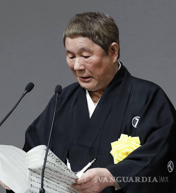 $!El director de cine japonés Takeshi Kitano pronuncia un discurso para celebrar el 30 aniversario de la entronización del entonces emperador Akihito en el Teatro Nacional de Tokio el 10 de abril de 2019. AP/Kyodo News