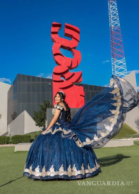 $!En un medio de comunicación.