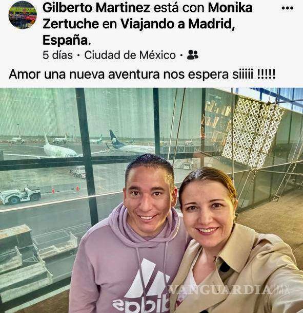 $!Antes de viajar, Mónika Zertuche y su esposo Gilberto Martínez se tomaron una selfie en el Aeropuerto Internacional de la Ciudad de México.