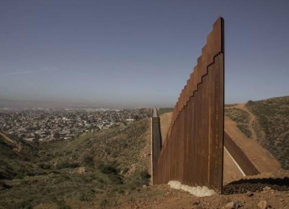 Abre Gobierno de Trump la posible intervención contra criminales