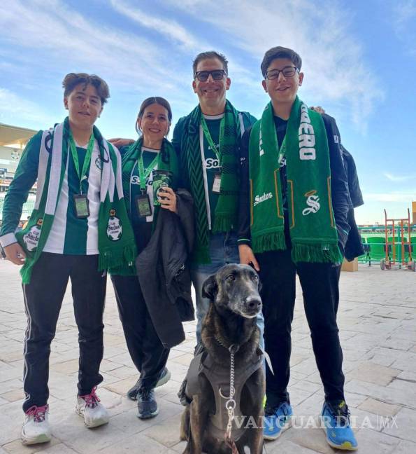 $!Los binomios caninos de la DSPM realizaron recorridos en el TSM, interactuando con los asistentes y asegurando un ambiente seguro durante el partido.