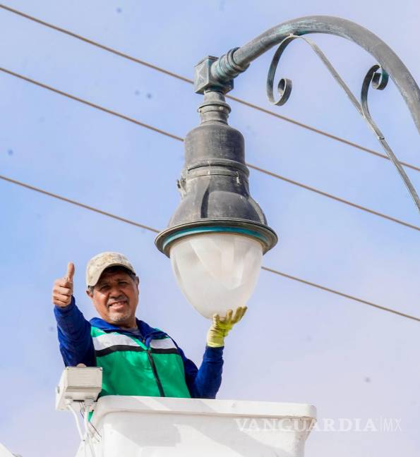 $!170 lámparas fueron instaladas en Paredón, a través del programa “Iluminando tu ejido”.