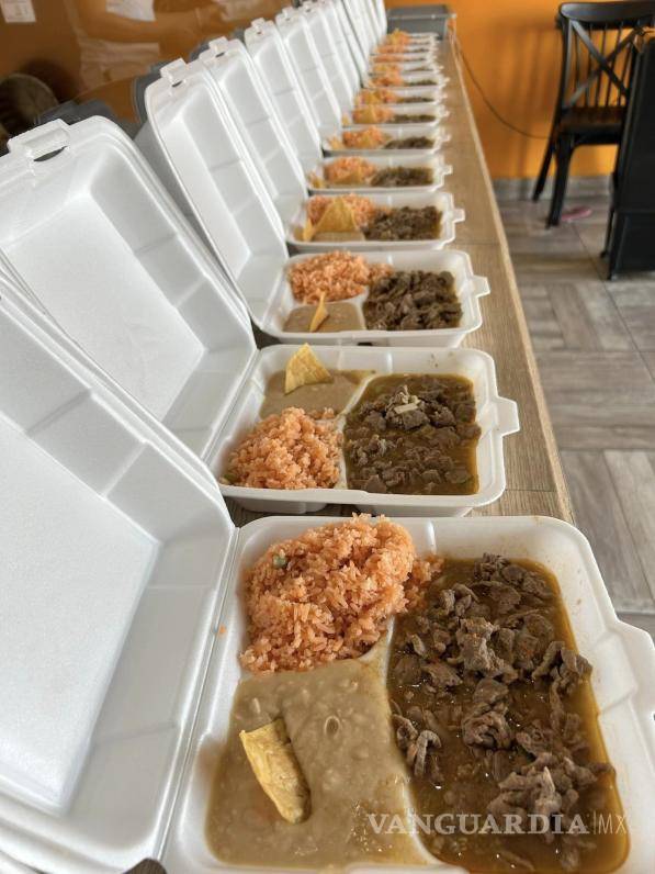 $!La comida para llevar que se vende en Facebook no garantiza estar elaborada con medidas de higiene.