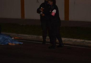 En Campeche funcionario ebrio atropelló a familia y mató a mujer embarazada y a un hombre, niña quedó mortalmente herida
