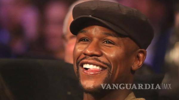 $!Mayweather acude a ver pelea de Pacquiao; aumentan los rumores de revancha
