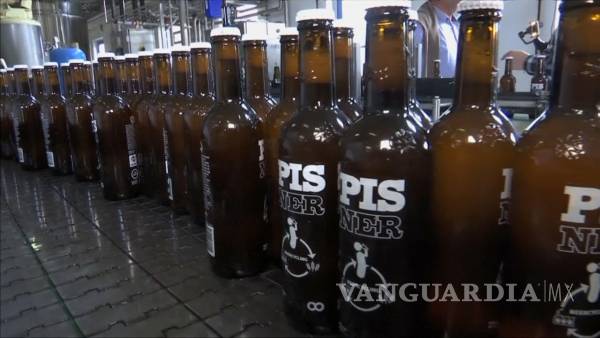 Cerveza Pisner, hecha con 'pis' u orina humana