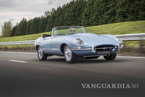 En su boda, el príncipe Harry y Meghan Markle usaron un Jaguar E-Type Roadster eléctrico