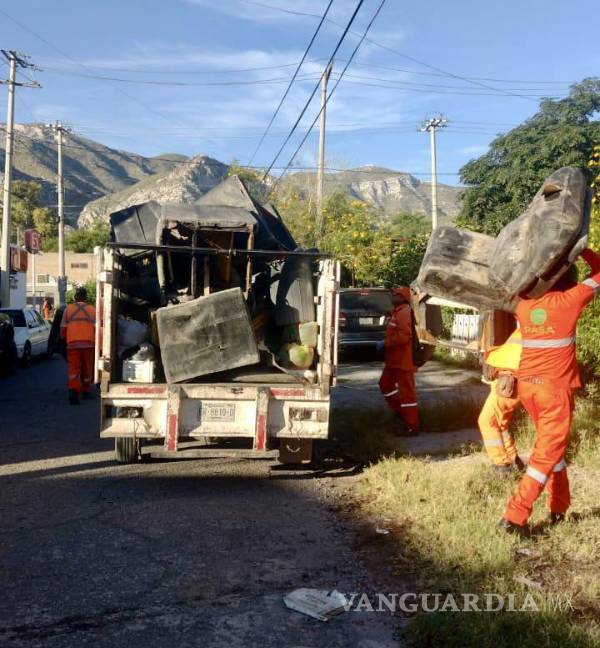 $!Muebles, colchones y fierros se recolectaron en operativos coordinados entre Municipio y Estado.