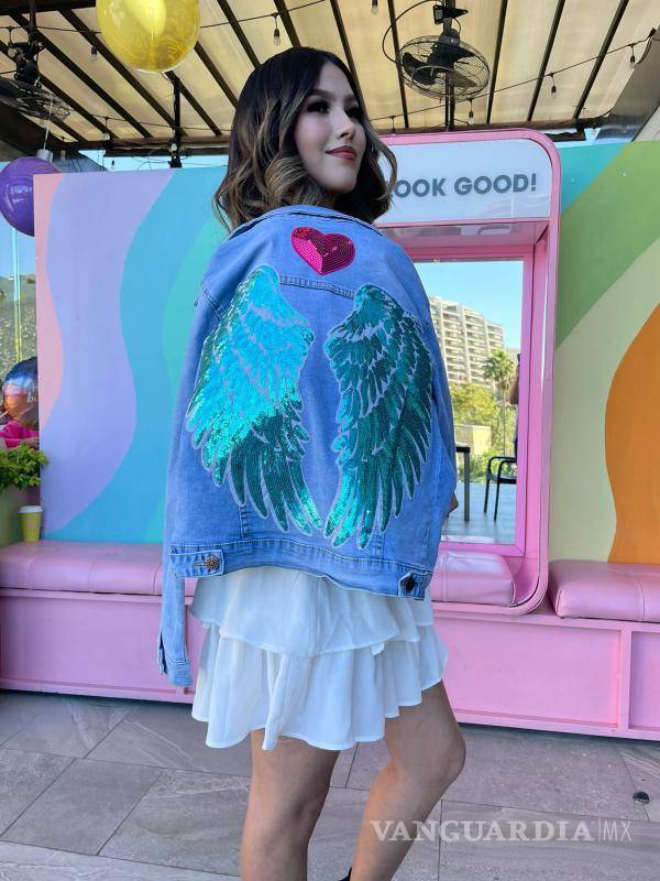 $!Diseñan saltillenses chamarras contra la violencia de género