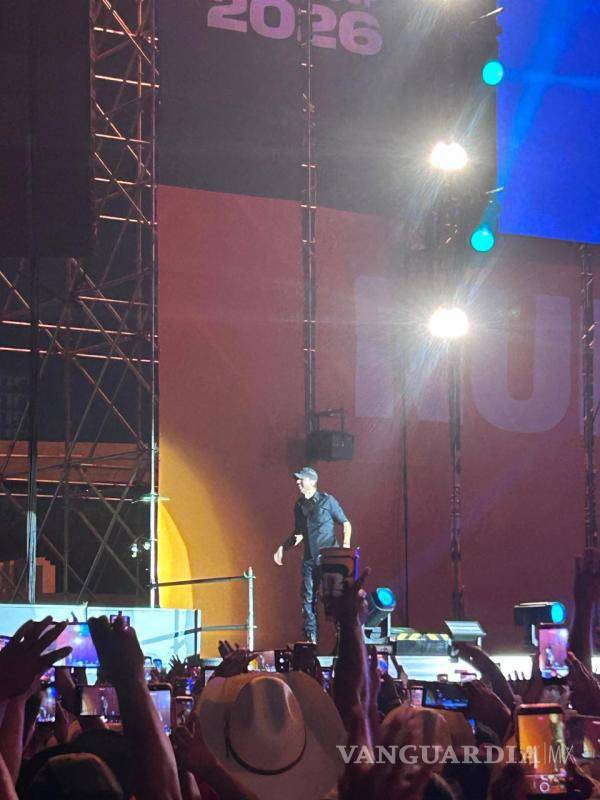 $!Como un ‘Héroe’ Enrique Iglesias es aclamado en el Fan Fest Monterrey 2026