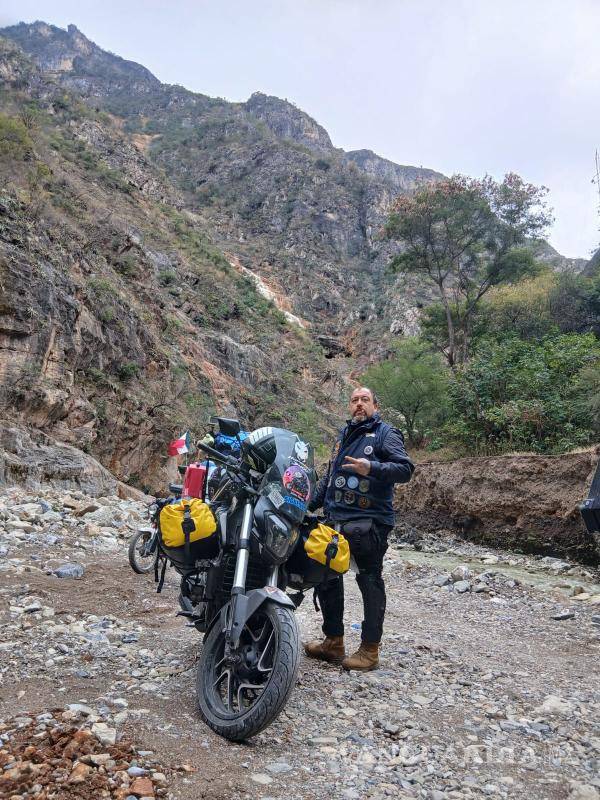$!Daniel Echeverría ha recorrido junto a Gabriela cerca de 200 mil kilómetros a bordo de “La Hormiga”.