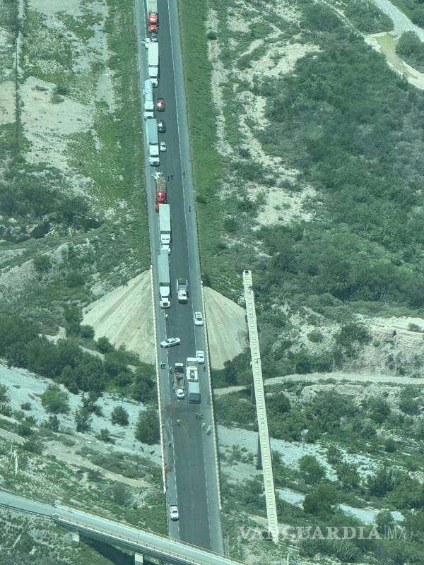 $!La circulación en el libramiento Norponiente fue cerrada por varias horas mientras se realizaban las diligencias periciales tras el accidente fatal.