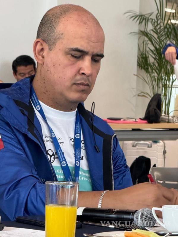 $!El futuro nos alcanzó: presenta Tec de Monterrey primer vehículo autónomo de América Latina