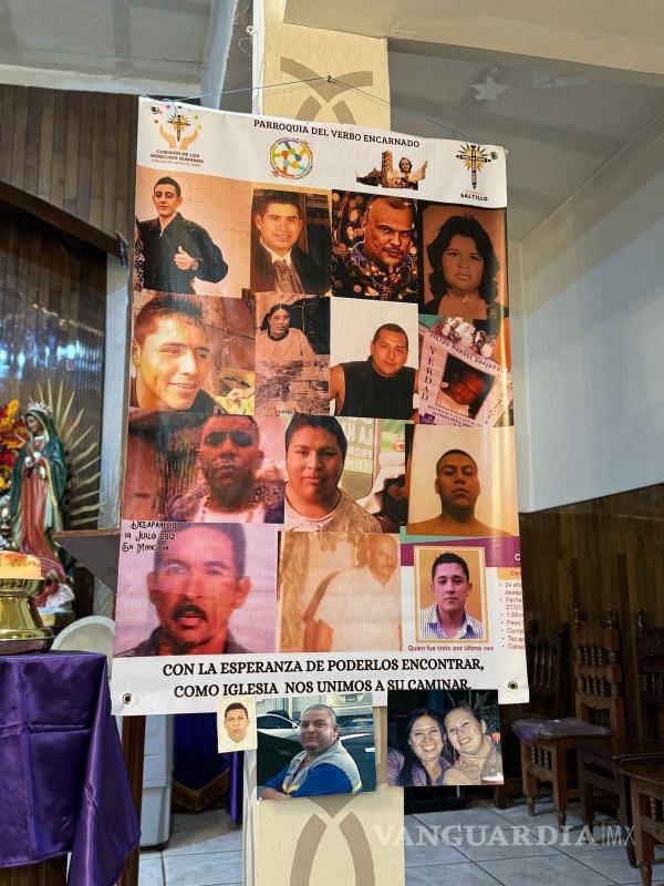 $!El padre Paulo Sánchez ofreció palabras de consuelo y esperanza a las familias afectadas por las desapariciones.