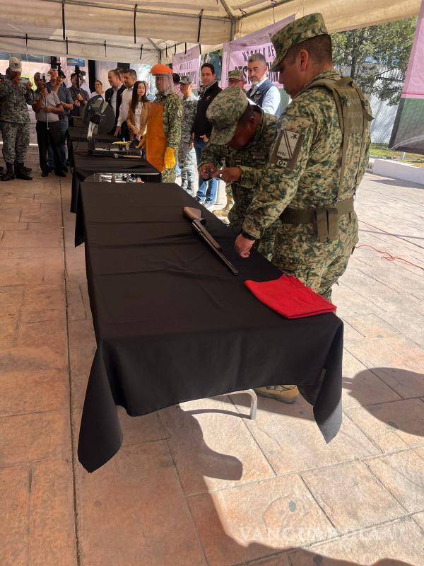 $!Las armas recibidas son destruidas de manera inmediata por personal especializado de la Secretaría de la Defensa Nacional, como parte de la estrategia de prevención del delito coordinada entre los tres órdenes de gobierno.