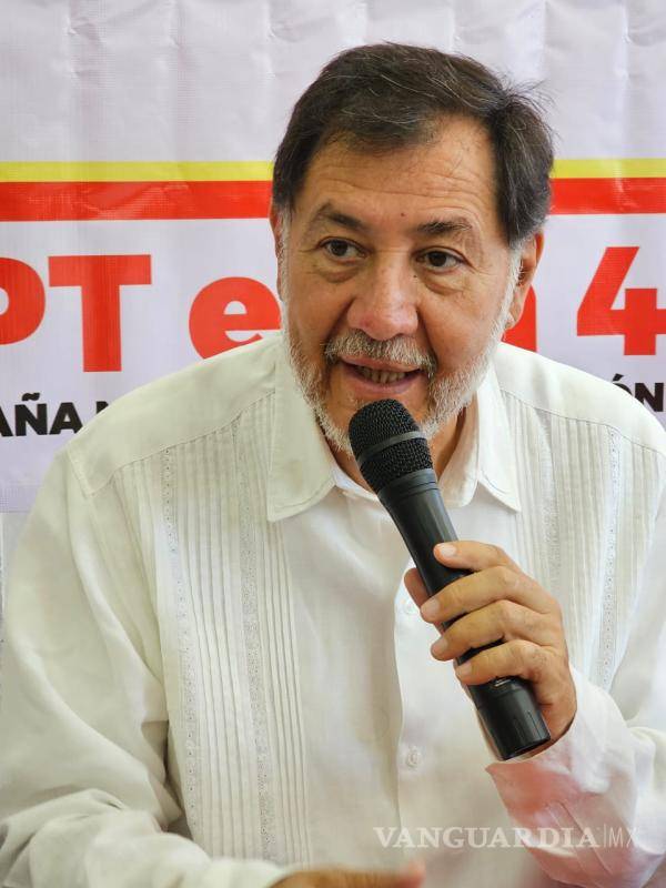 $!Fernández Noroña expresó su repudio a la posición del Poder Judicial que pretende detener el reparto de los libros de texto gratuito.