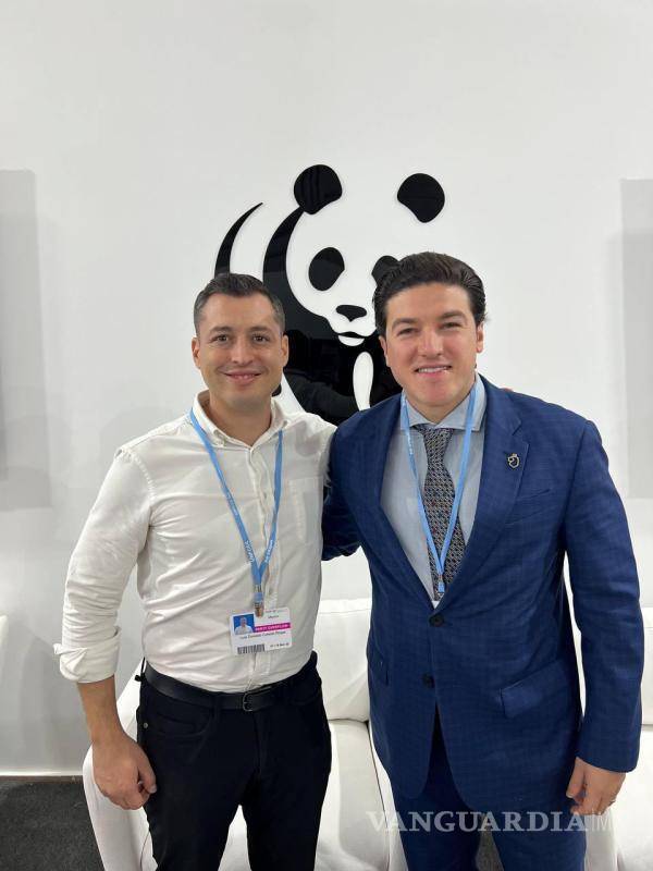 $!El mandatario emecista ha estado acompañado en el evento por el alcalde de Monterrey, Luis Donaldo Colosio Riojas.