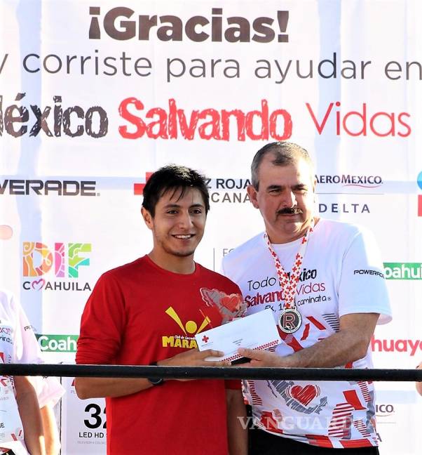 $!‘Salvando vidas’: corren con todo México