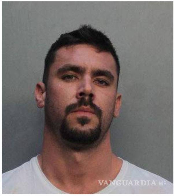 $!Le dan millones para pagar salarios de sus empleados y se compró un Lamborghini